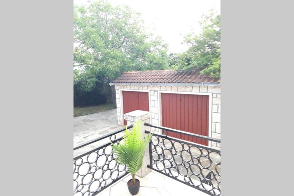 Giovanna - Spacious Lovely Apartment ซูเปตาร์ ภายนอก รูปภาพ