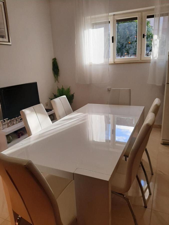 Giovanna - Spacious Lovely Apartment ซูเปตาร์ ภายนอก รูปภาพ