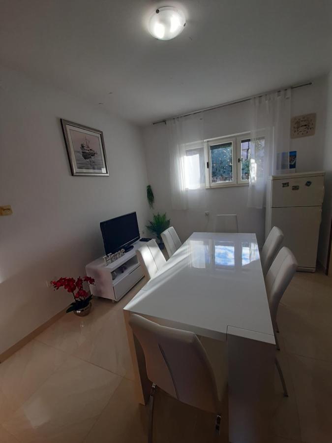 Giovanna - Spacious Lovely Apartment ซูเปตาร์ ภายนอก รูปภาพ